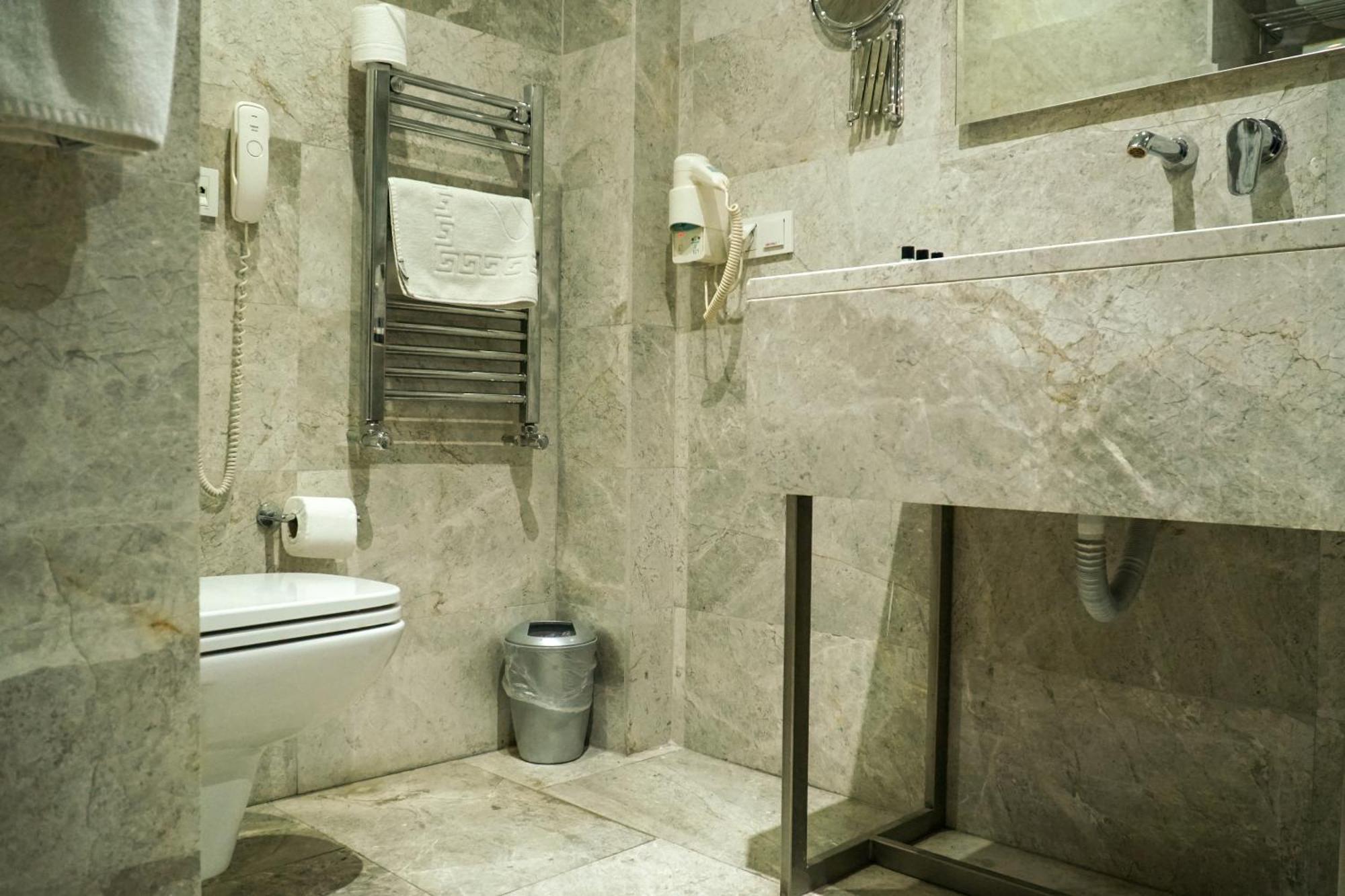 En Otel Karaca Eskişehir Ngoại thất bức ảnh