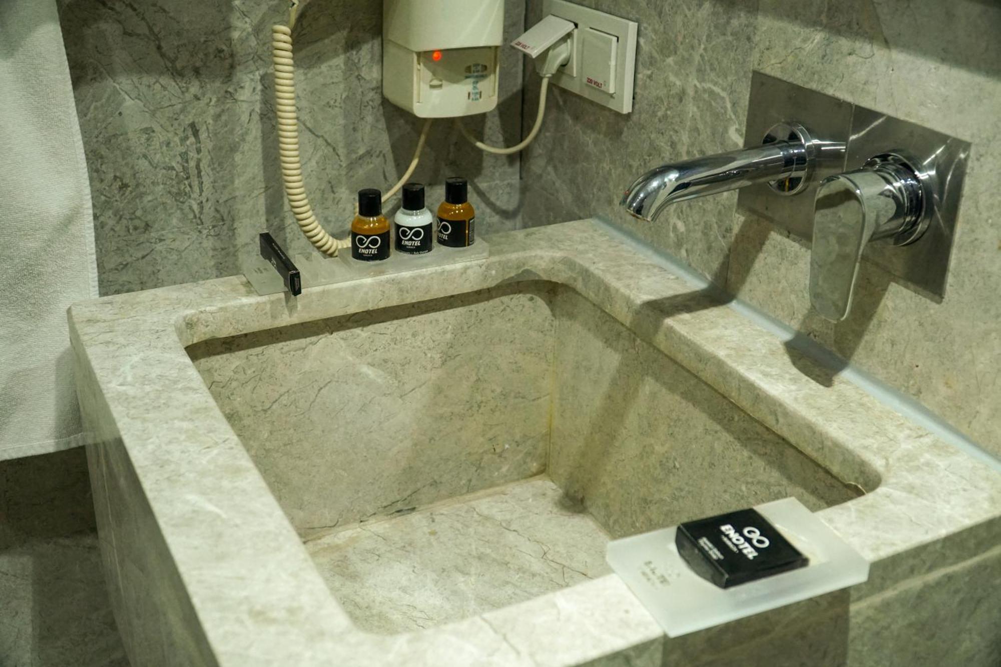 En Otel Karaca Eskişehir Ngoại thất bức ảnh
